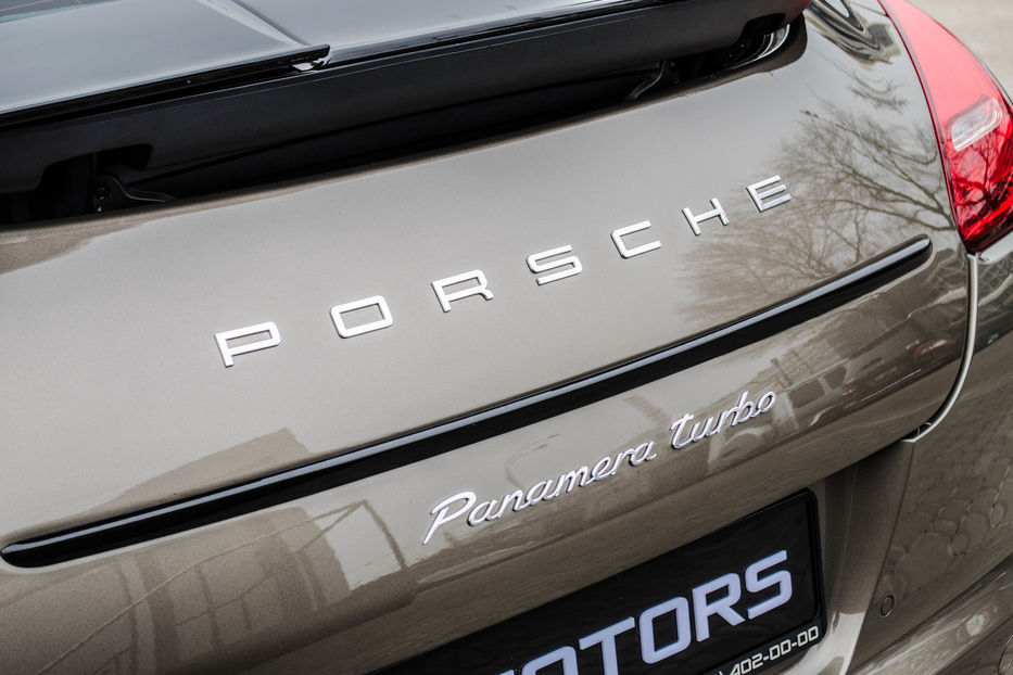 Продам Porsche Panamera Turbo  2011 года в Киеве