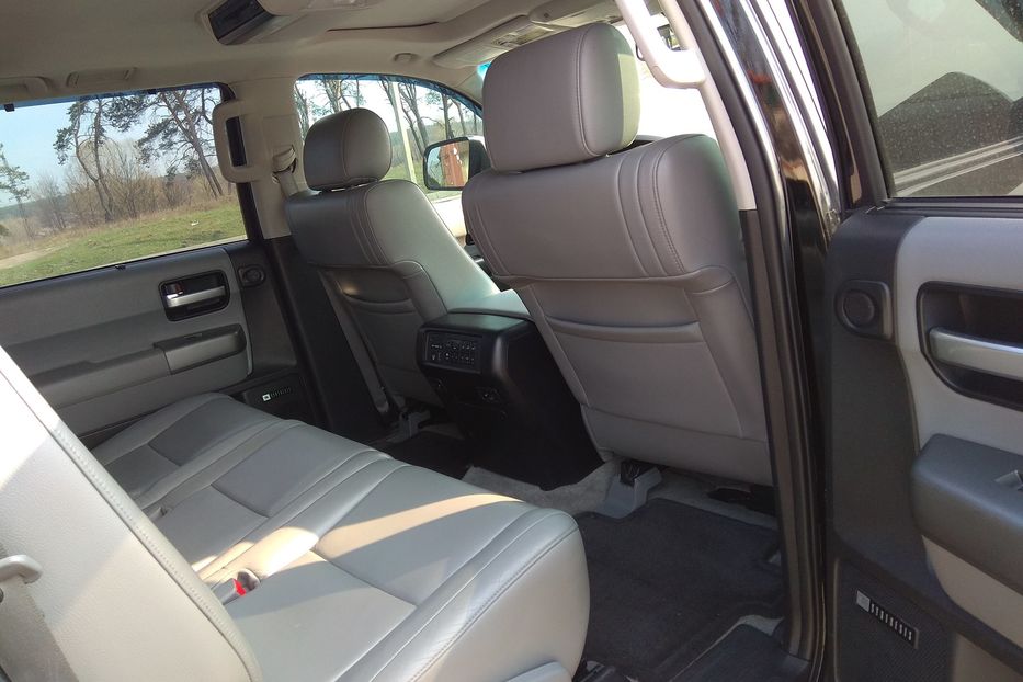 Продам Toyota Sequoia Platinum 2011 года в Харькове