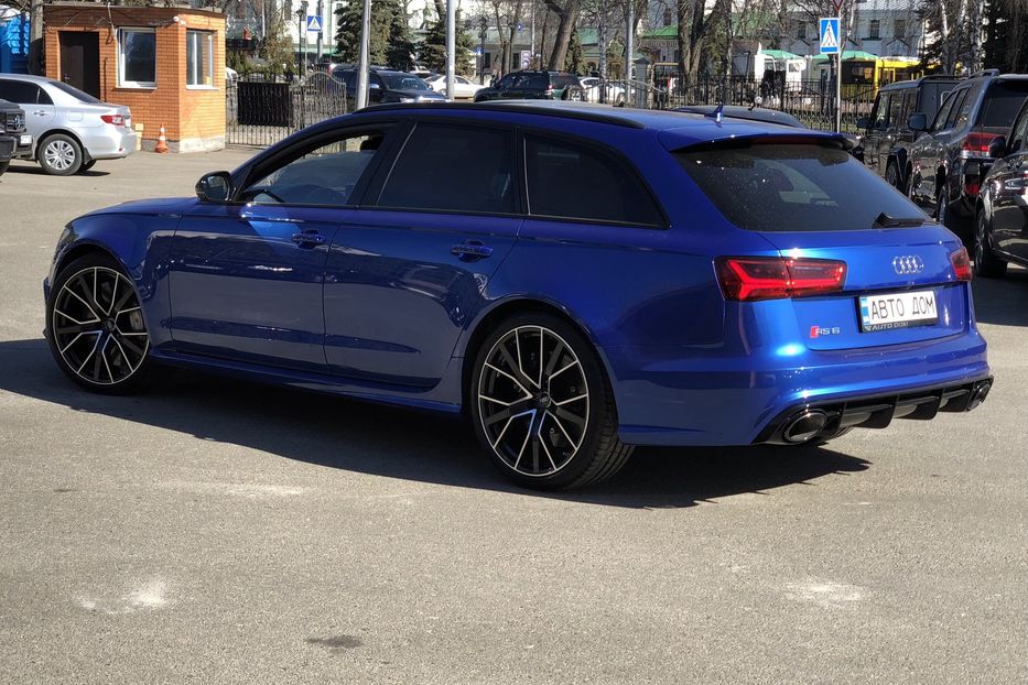 Продам Audi RS6 PERFORMANCE 2017 года в Киеве