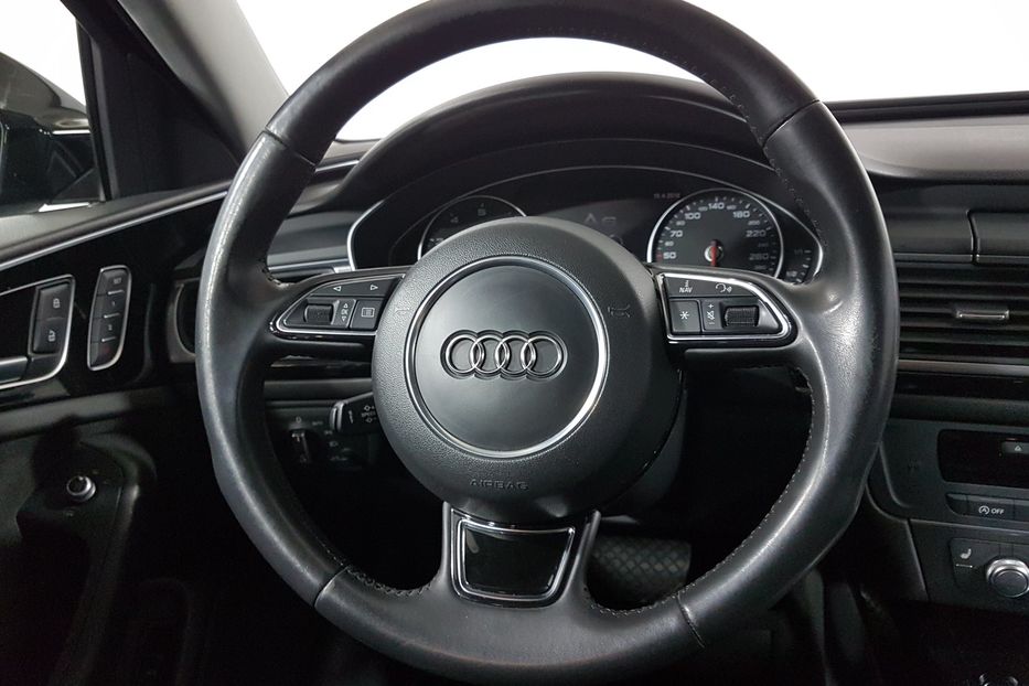 Продам Audi A6 2013 года в Киеве