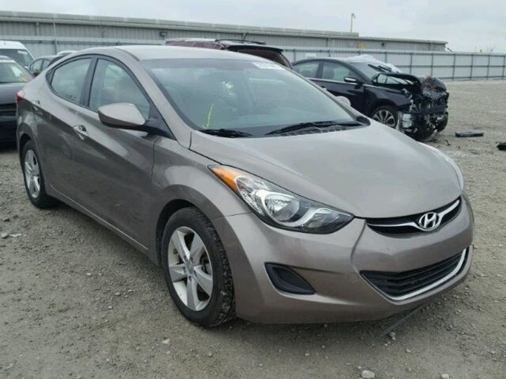 Продам Hyundai Elantra GLS 2013 года в Киеве