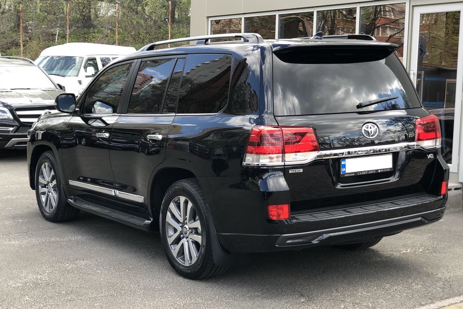 Продам Toyota Land Cruiser 200 SE ARMOURED  2017 года в Киеве