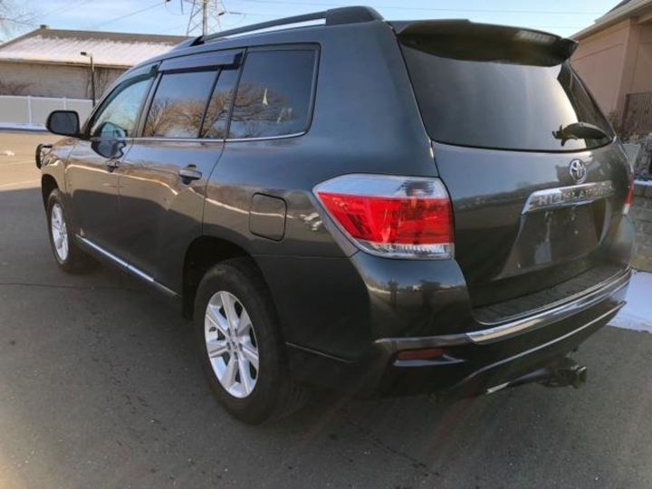 Продам Toyota Highlander Base 2012 года в Харькове