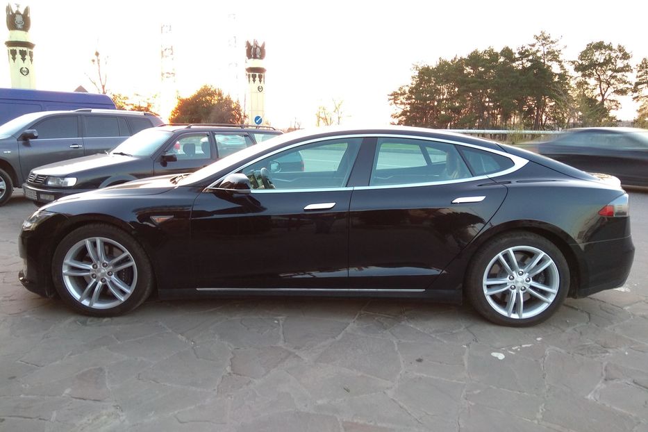 Продам Tesla Model S 85d 2016 года в Харькове