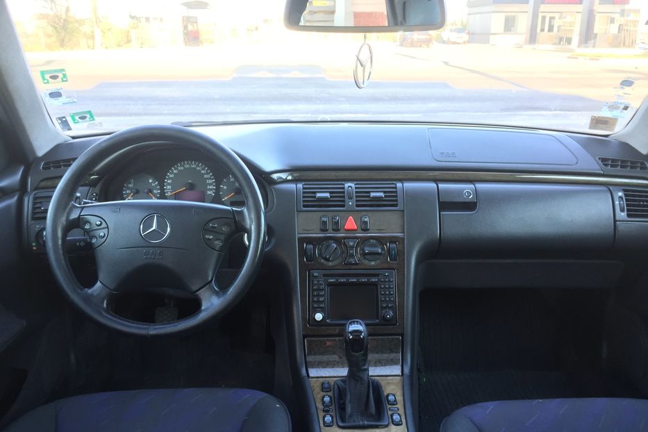 Продам Mercedes-Benz 220 2002 года в Одессе