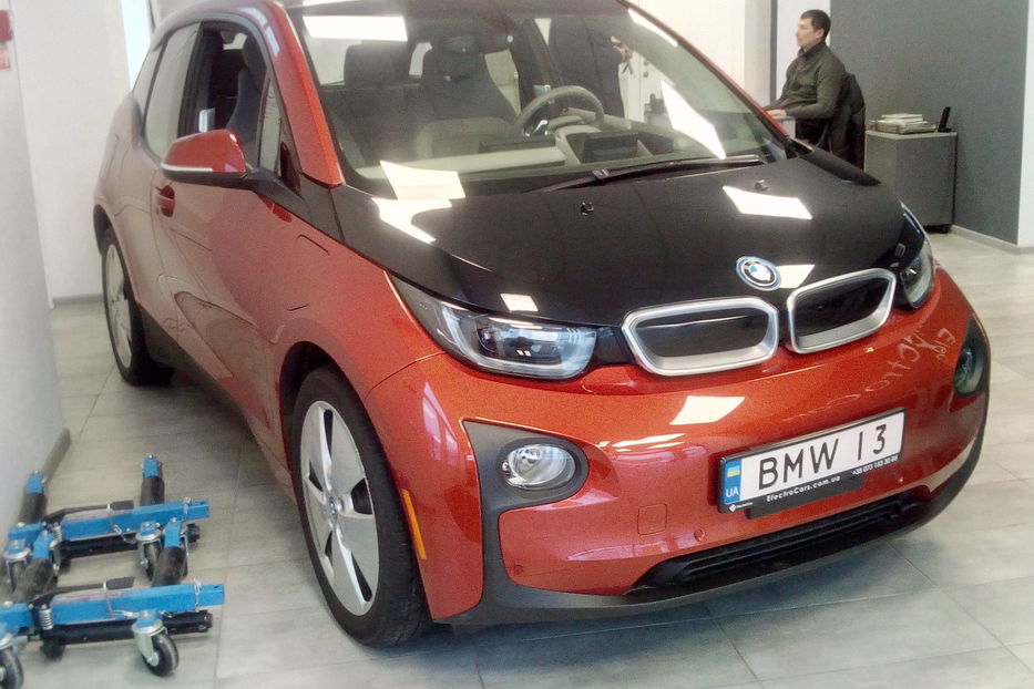 Продам BMW I3 Mega REX 2014 года в Киеве