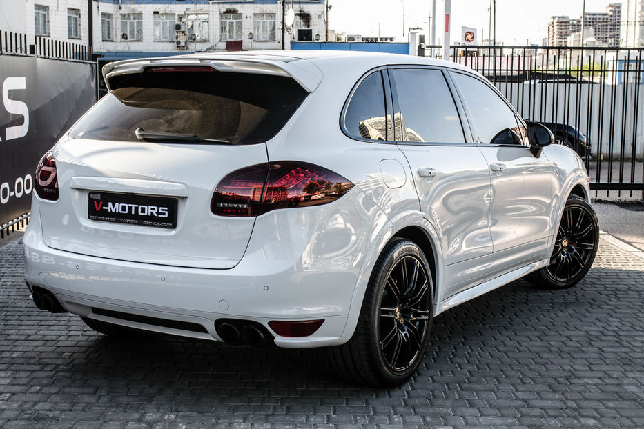 Продам Porsche Cayenne GTS 2012 года в Киеве