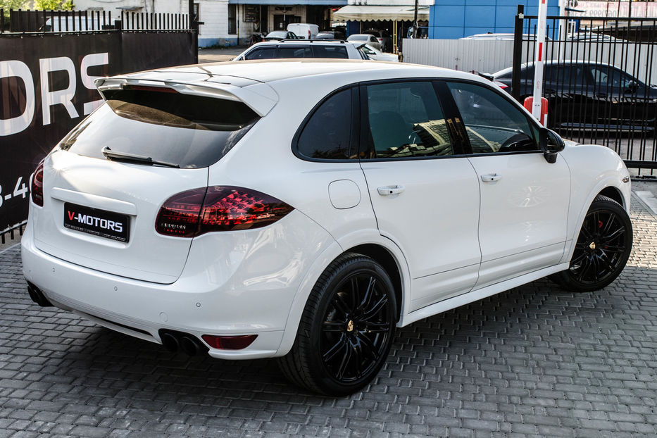 Продам Porsche Cayenne GTS 2012 года в Киеве