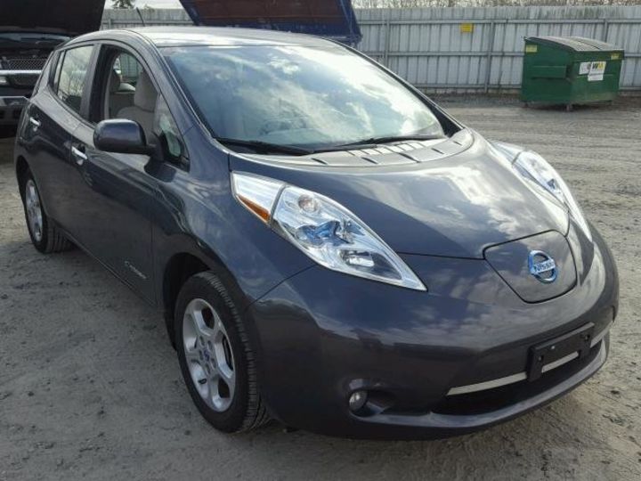 Продам Nissan Leaf S 2013 года в Киеве