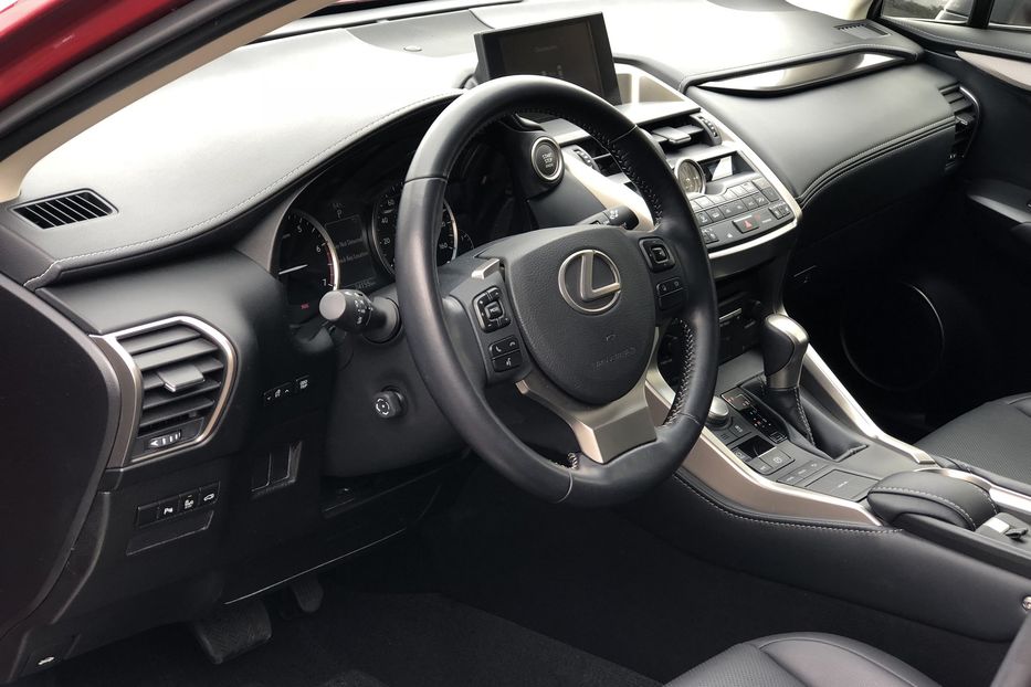 Продам Lexus NX 200 Turbo 2015 года в Киеве
