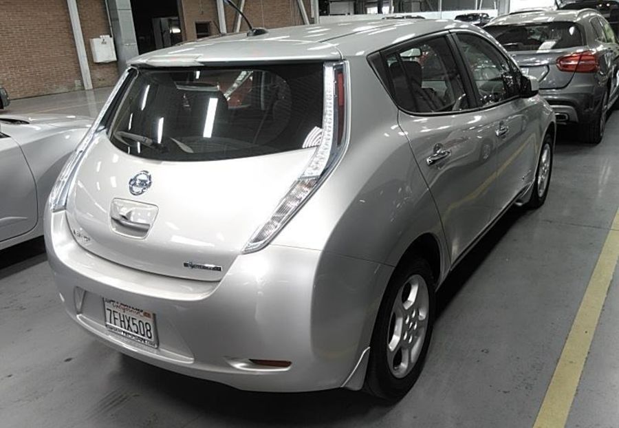 Продам Nissan Leaf SV 2014 года в г. Кривой Рог, Днепропетровская область