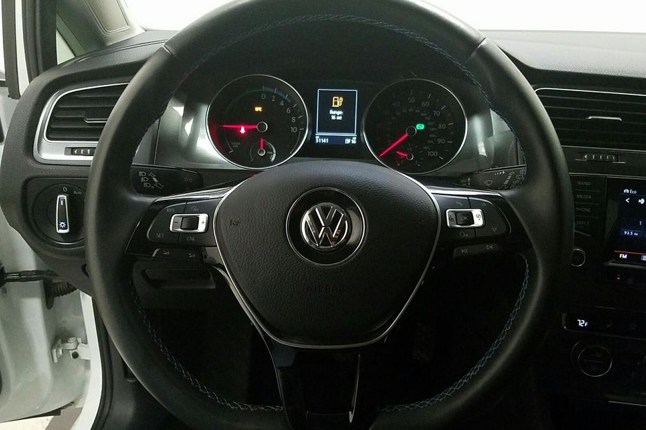 Продам Volkswagen e-Golf  SEL PRM 2015 года в г. Кривой Рог, Днепропетровская область