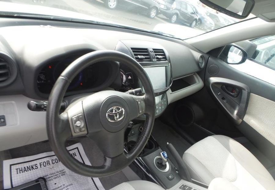 Продам Toyota Rav 4 EV 2014 года в г. Кривой Рог, Днепропетровская область