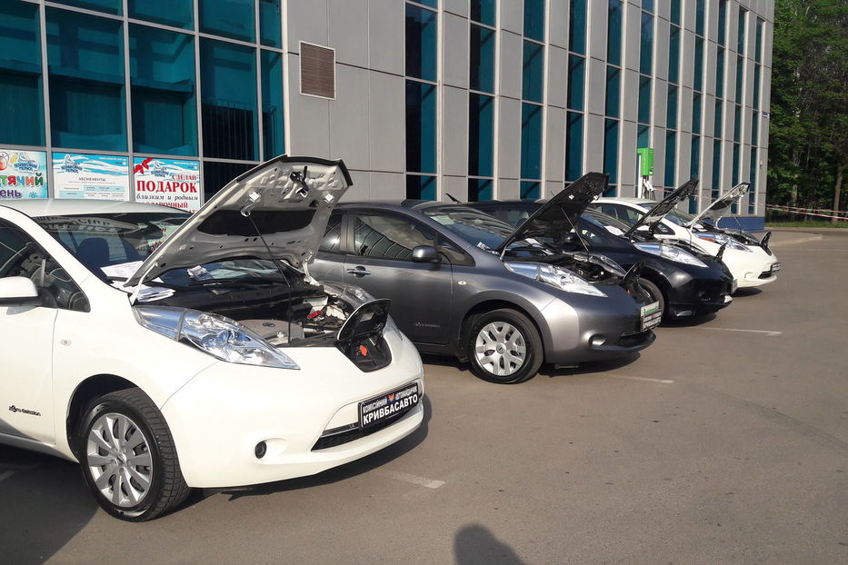 Продам Nissan Leaf 2013 года в г. Кривой Рог, Днепропетровская область