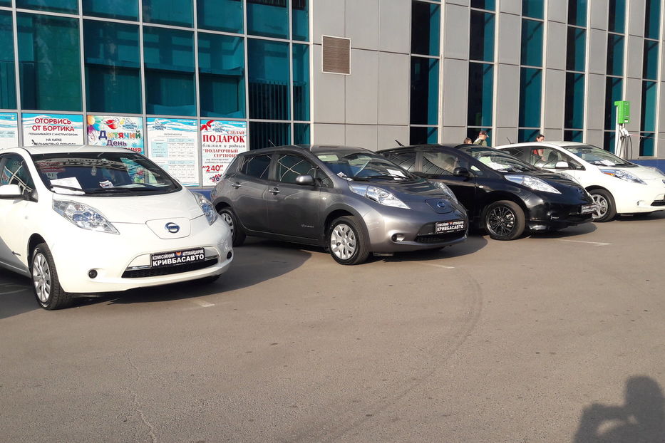 Продам Nissan Leaf 2013 года в г. Кривой Рог, Днепропетровская область