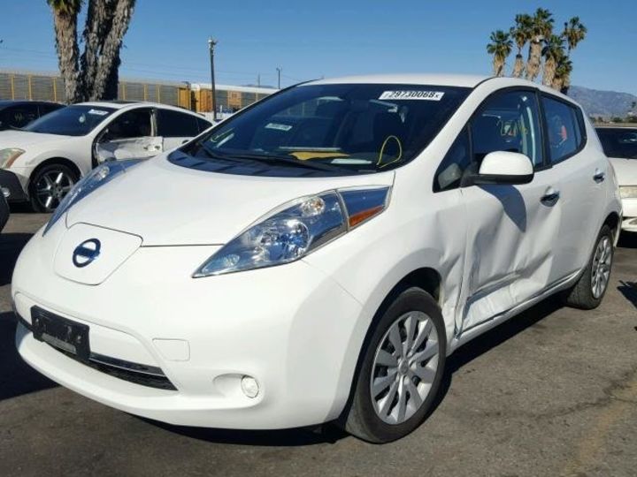 Продам Nissan Leaf 2013 года в Харькове