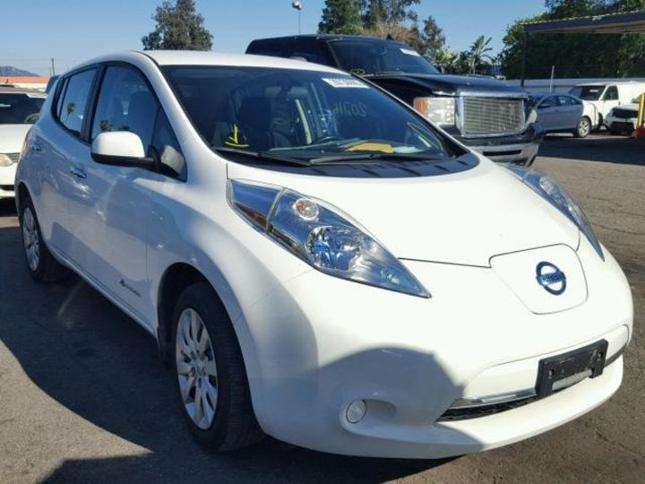 Продам Nissan Leaf 2013 года в Харькове