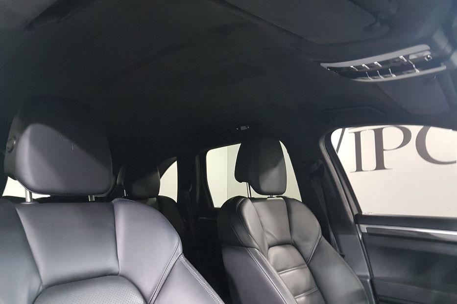 Продам Porsche Cayenne Full 2011 года в Киеве