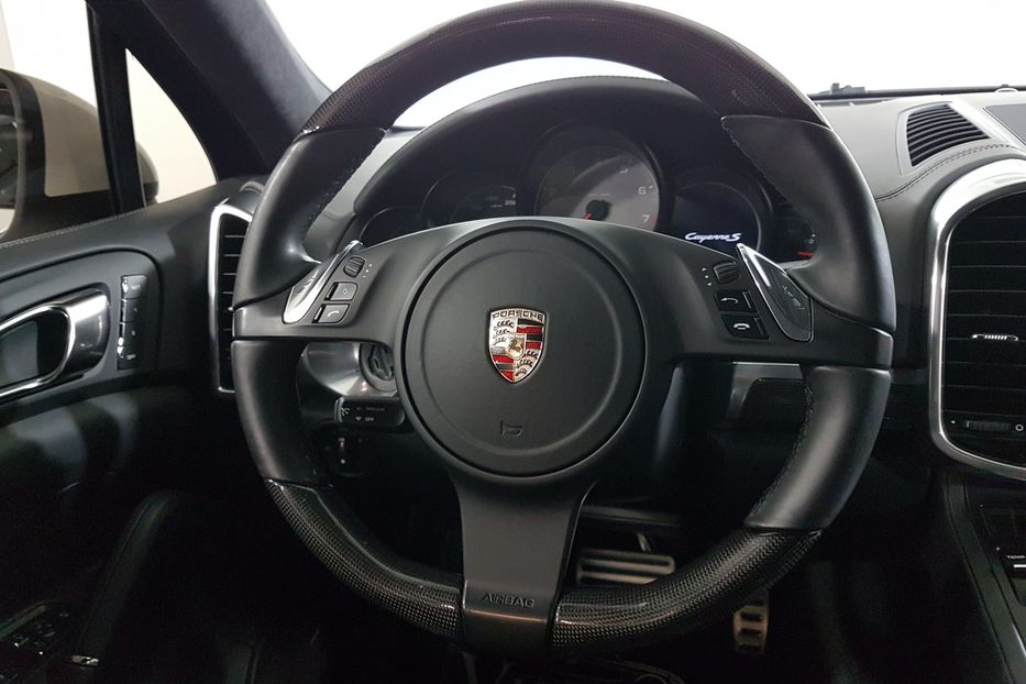 Продам Porsche Cayenne Full 2011 года в Киеве