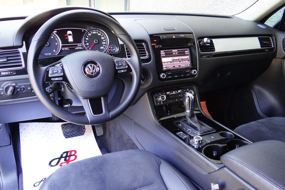 Продам Volkswagen Touareg 2012 года в Одессе