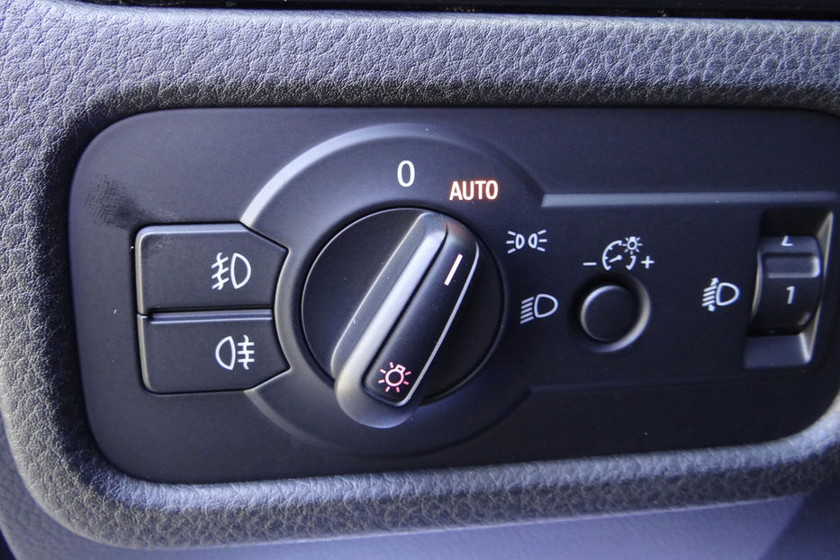 Продам Volkswagen Touareg 2012 года в Одессе