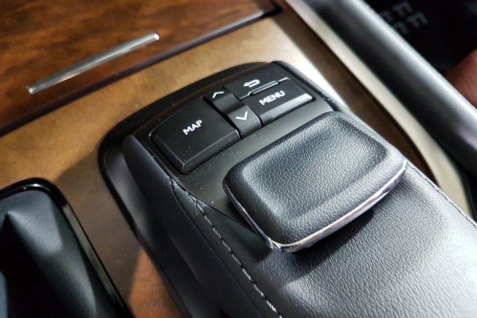 Продам Lexus LX 450 2018 года в Киеве
