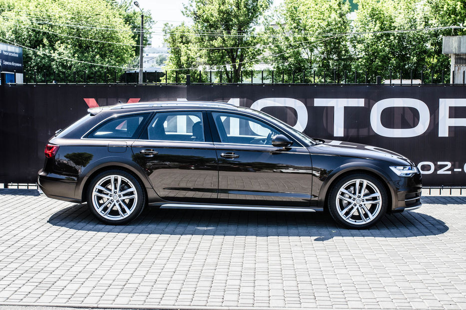 Продам Audi A6 Allroad 3.0 TFSI Quattro 2015 года в Киеве