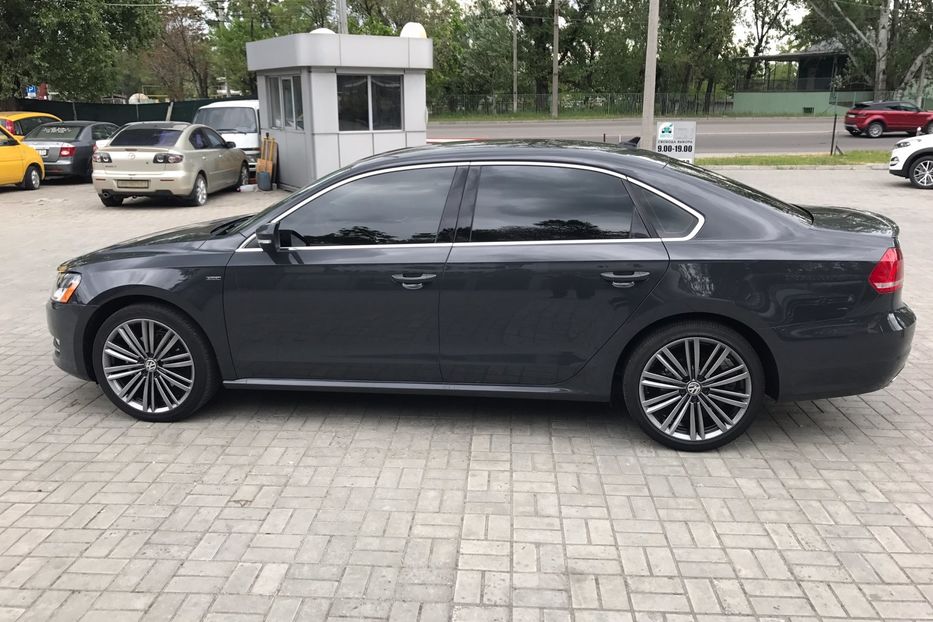 Продам Volkswagen Passat B7 1.8 AT SPORT 2015 года в г. Мариуполь, Донецкая область