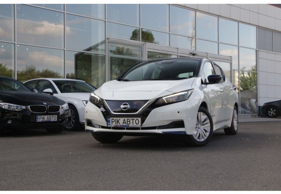 Продам Nissan Leaf  Visia 40kWh + Dynamic 2018 года в Киеве