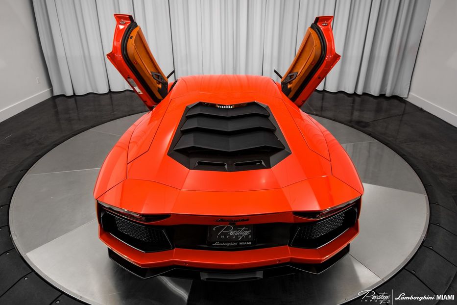 Продам Lamborghini Aventador Miura  2018 года в Киеве