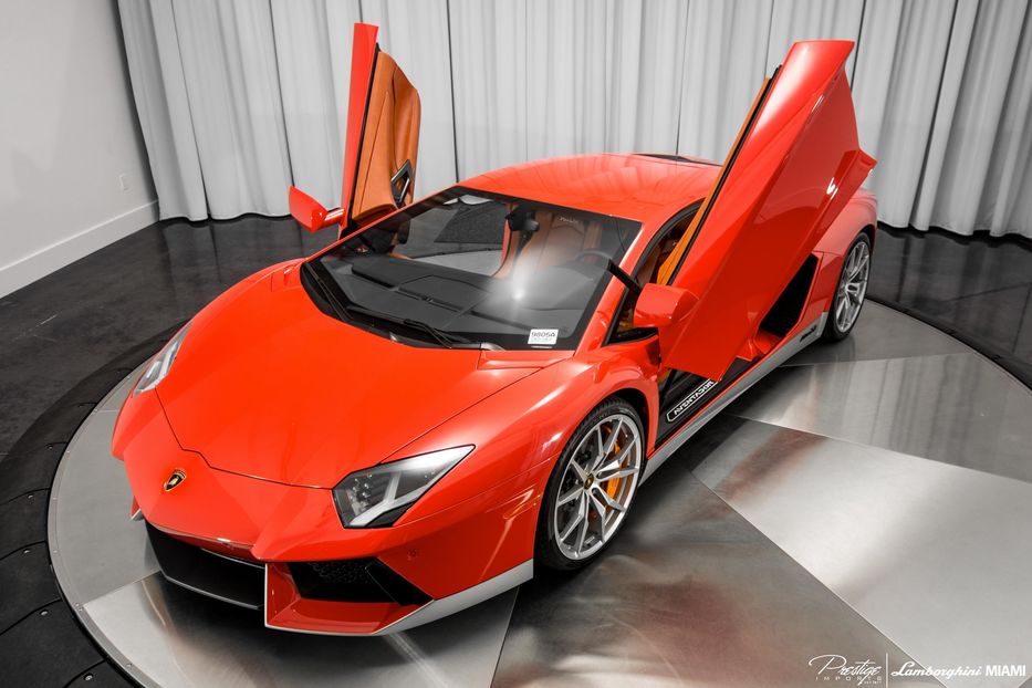 Продам Lamborghini Aventador Miura  2018 года в Киеве