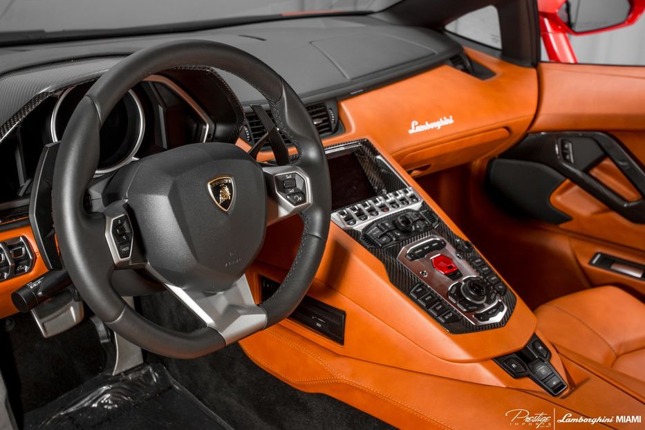 Продам Lamborghini Aventador Miura  2018 года в Киеве