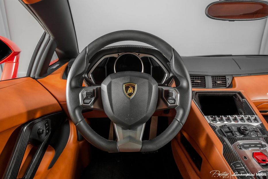 Продам Lamborghini Aventador Miura  2018 года в Киеве