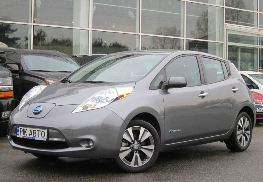 Продам Nissan Leaf SL 24kWh BOSE 2015 года в Киеве