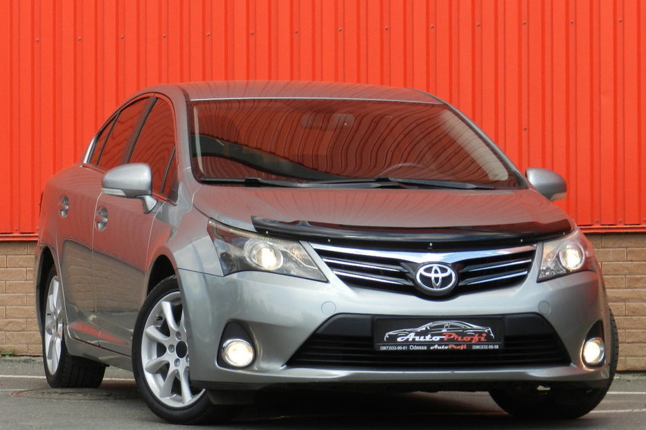 Продам Toyota Avensis 2013 года в Одессе