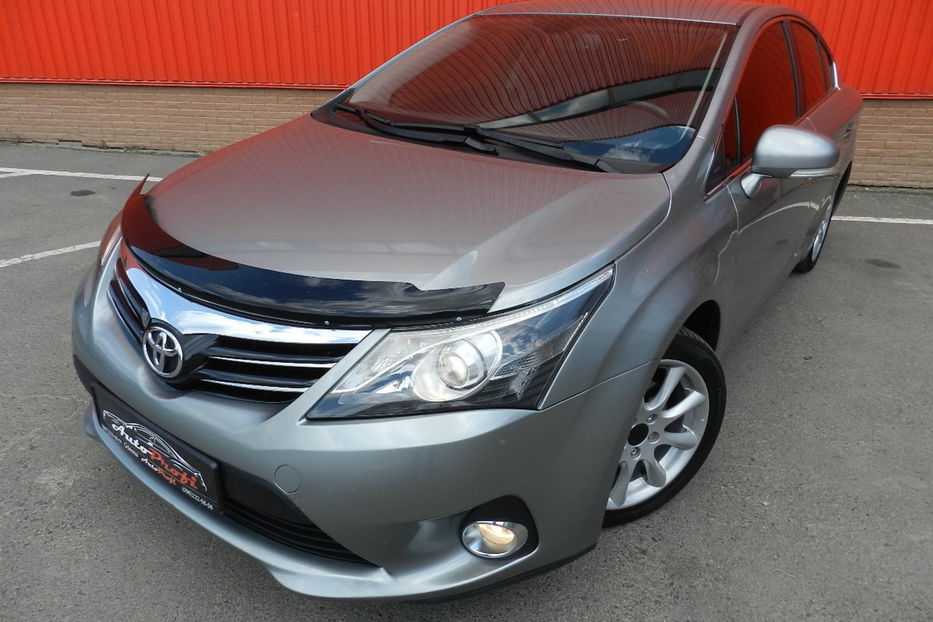 Продам Toyota Avensis 2013 года в Одессе