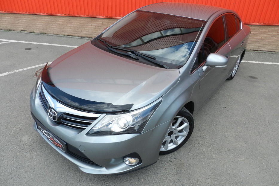 Продам Toyota Avensis 2013 года в Одессе