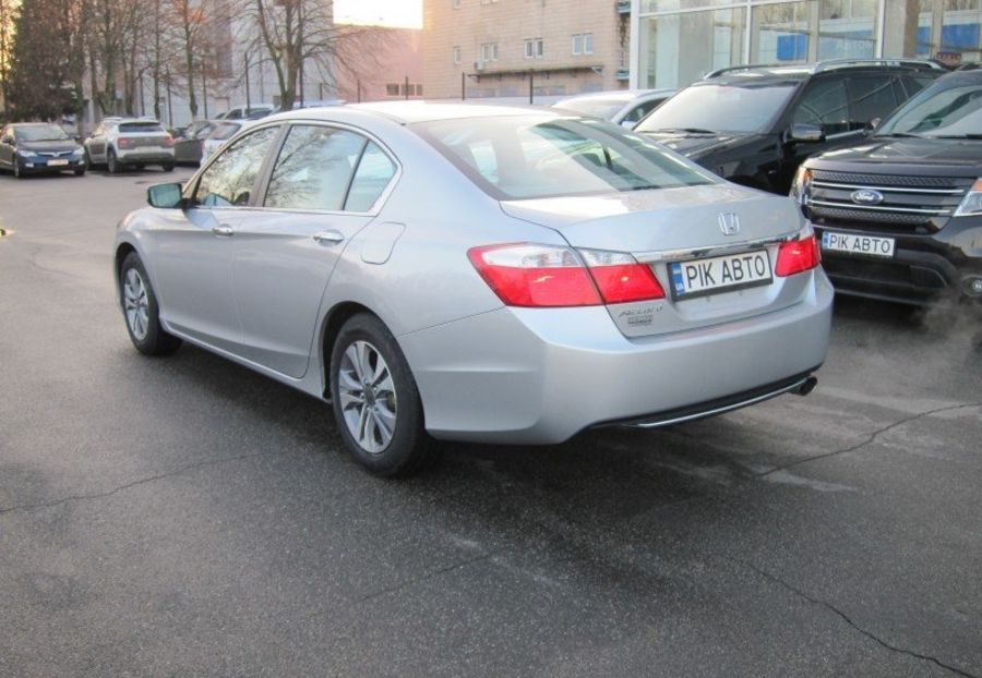 Продам Honda Accord 2.4 LX 2014 года в Киеве