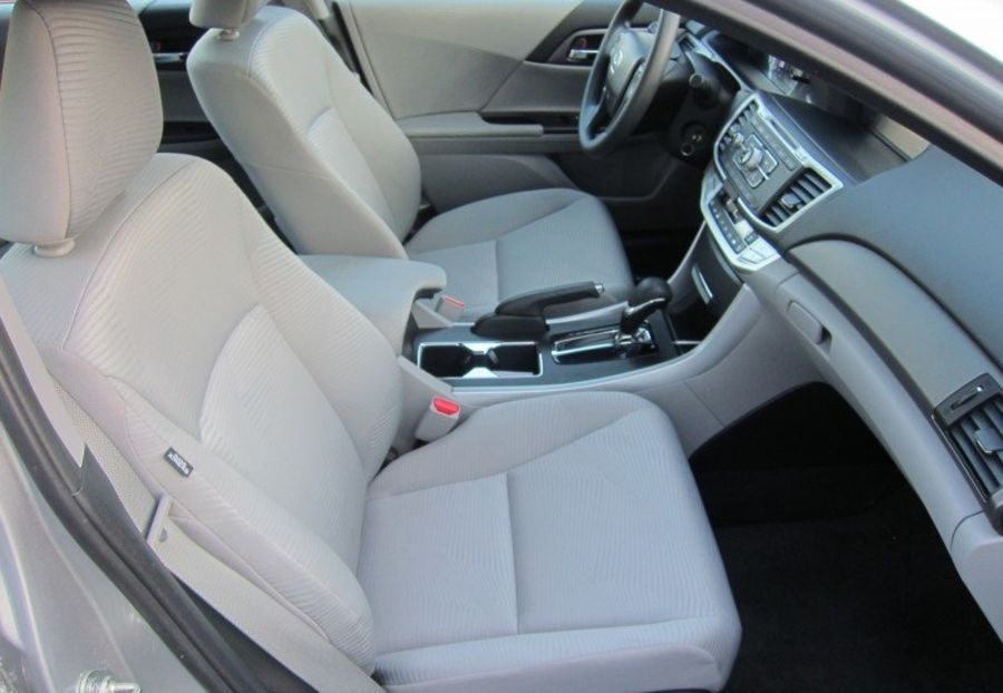 Продам Honda Accord 2.4 LX 2014 года в Киеве