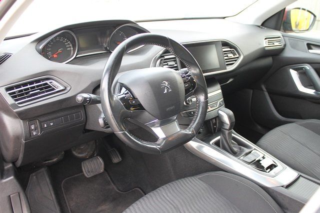 Продам Peugeot 308 2014 года в Львове