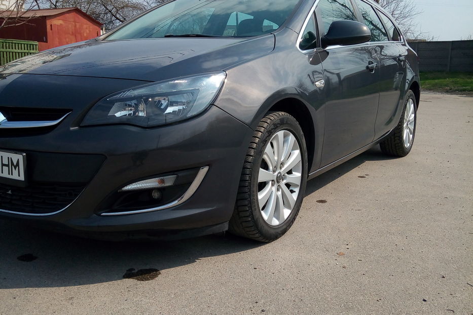 Продам Opel Astra J COSMO 2014 года в Киеве