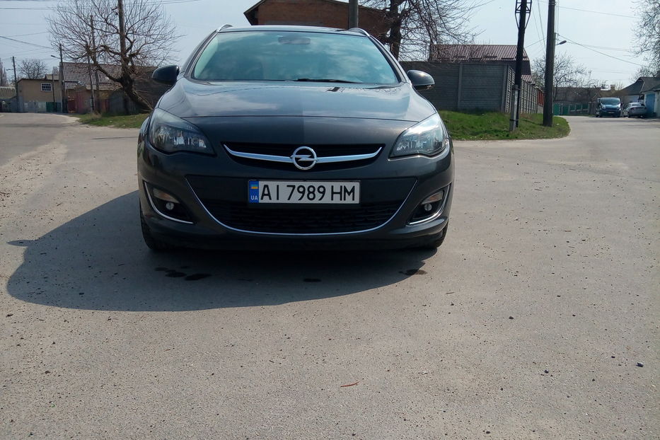 Продам Opel Astra J COSMO 2014 года в Киеве