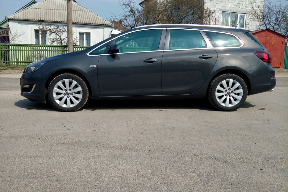 Продам Opel Astra J COSMO 2014 года в Киеве