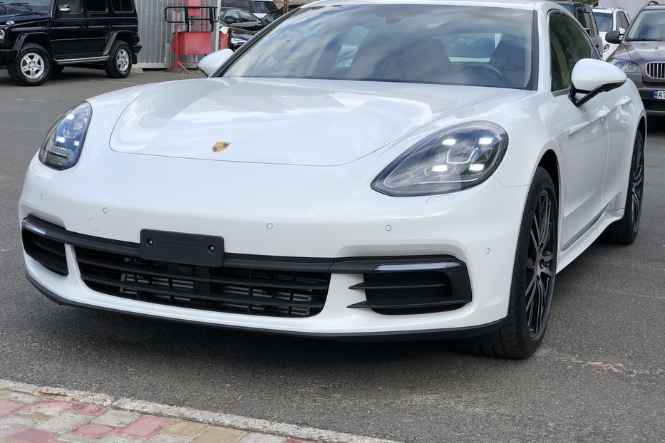 Продам Porsche Panamera 4 2017 года в Киеве