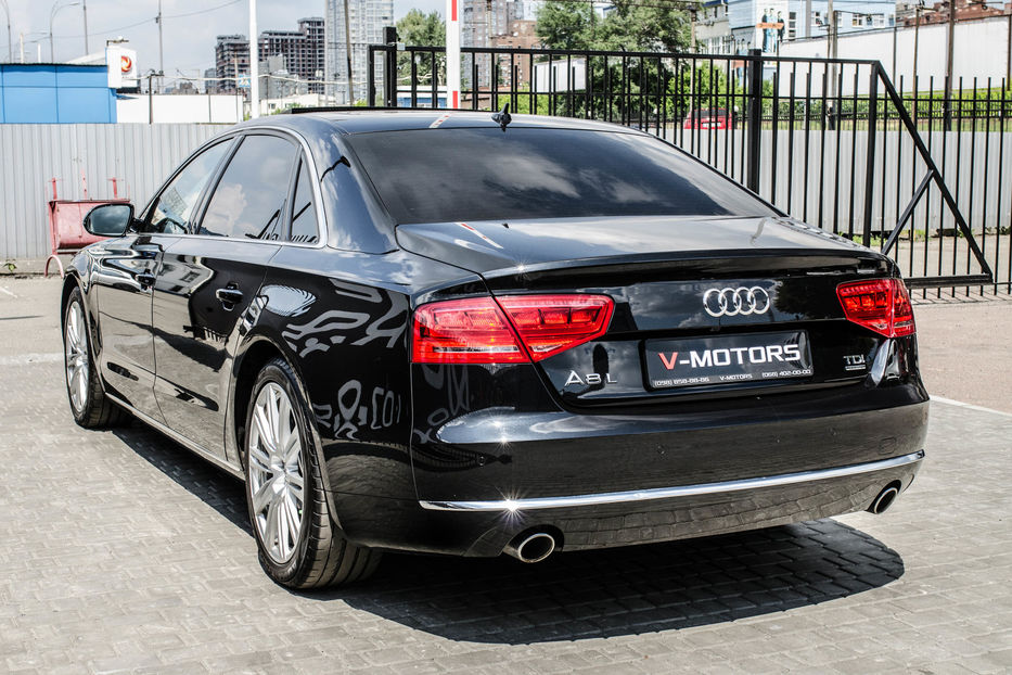 Продам Audi A8 3.0TDI Long 2012 года в Киеве