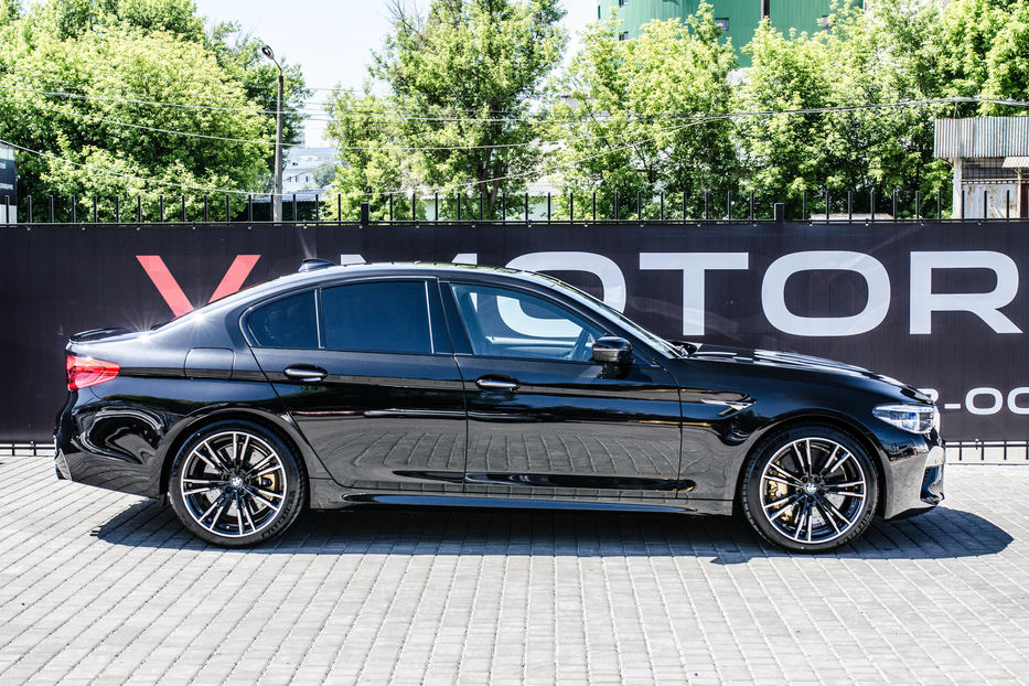 Продам BMW M5 Xdrive 2018 года в Киеве