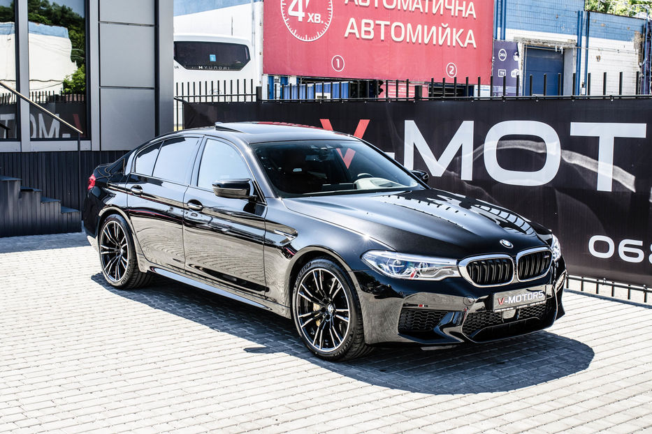 Продам BMW M5 Xdrive 2018 года в Киеве
