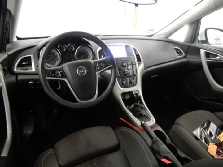 Продам Opel Astra J 2012 года в Львове