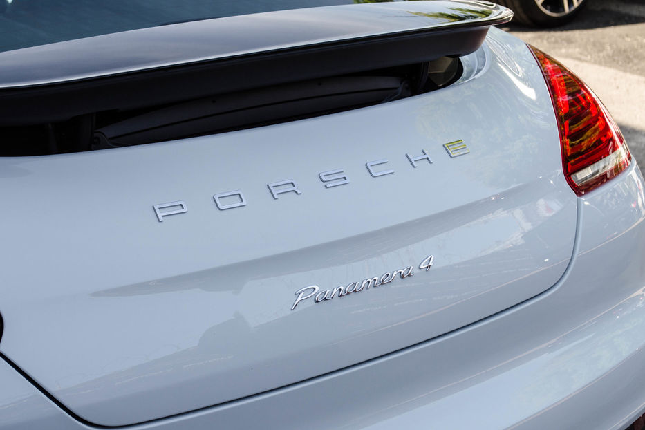 Продам Porsche Panamera 4 2014 года в Киеве