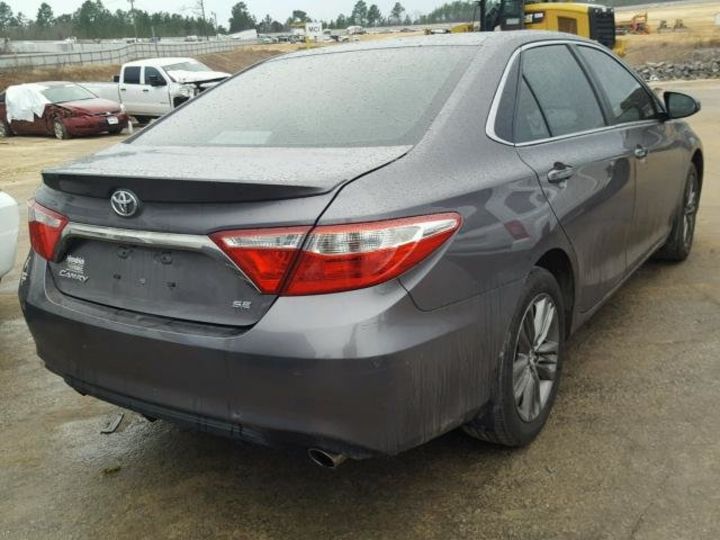 Продам Toyota Camry LE 2017 года в Киеве